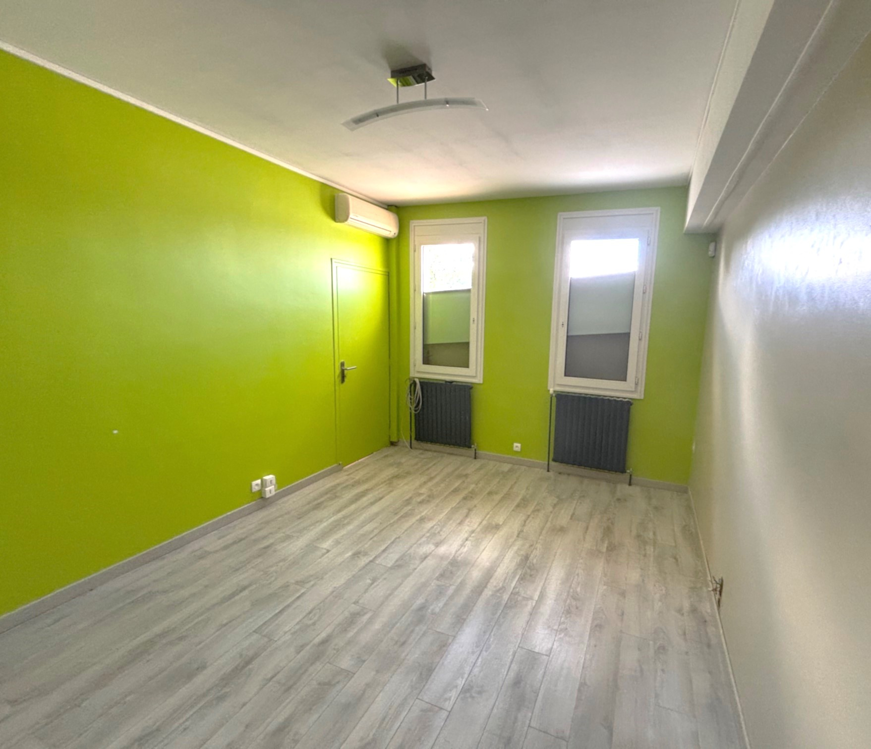 Image_, Local commercial, Crêches-sur-Saône, ref :loccom-340-creches