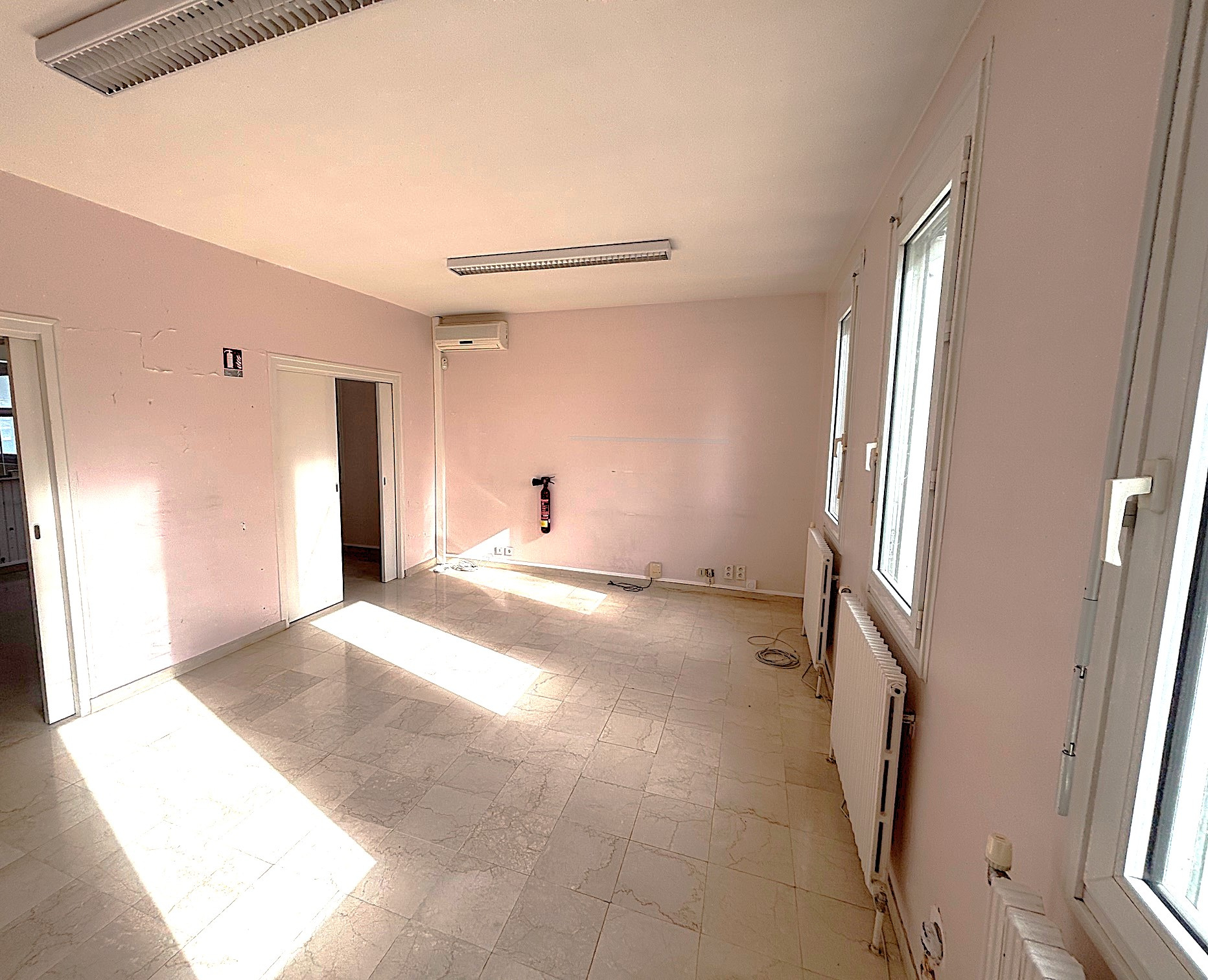 Image_, Local commercial, Crêches-sur-Saône, ref :loccom-340-creches