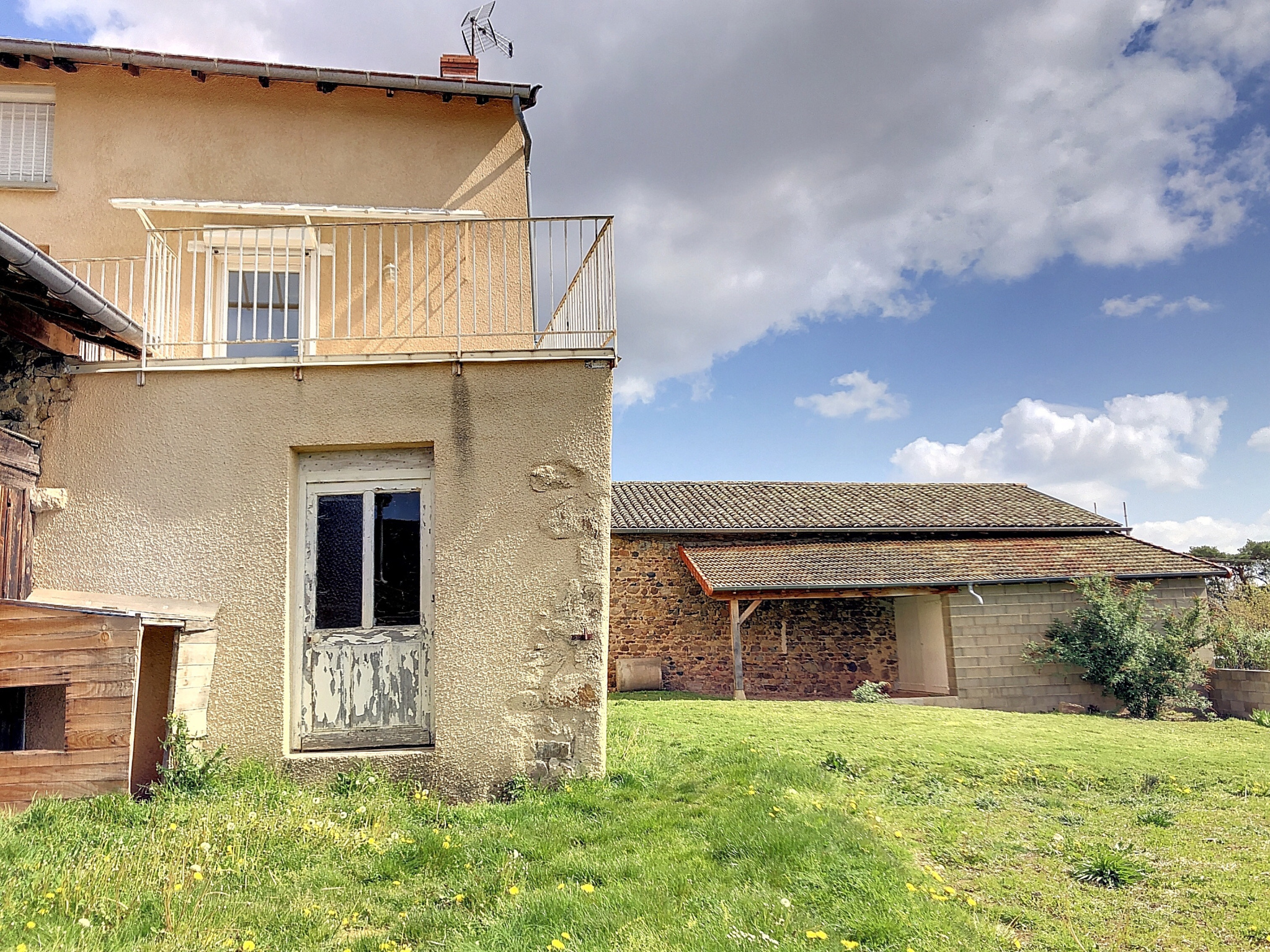 Image_, Maison de village, Émeringes, ref :138